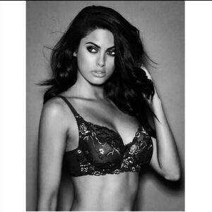 FREDERICKS OF HOLLYWOOD Bra